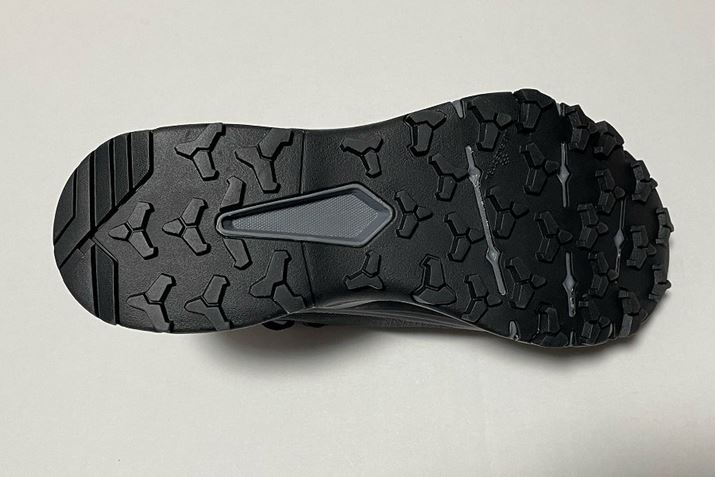 yAA؂̍At̏ȂǁAHʂōObv𔭊AEg\[p^[B݂͂قǐ[ȂAڒnʐςxL̂ŁAܑHł̃ObvȂ