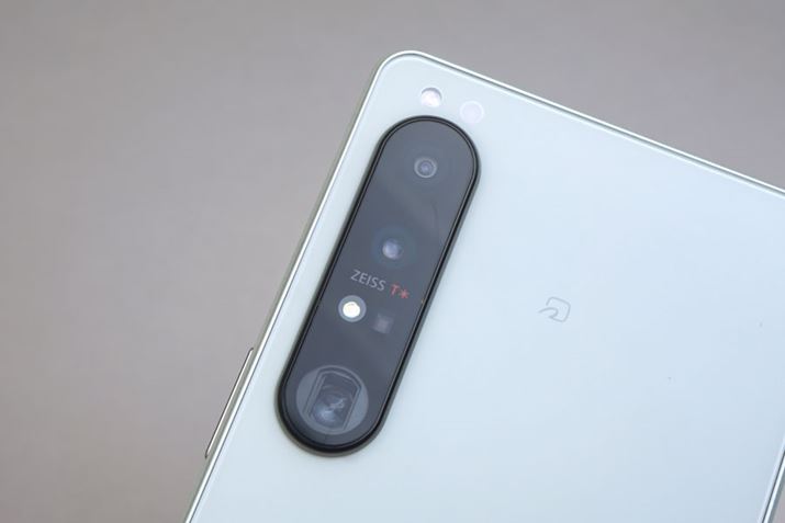 Jӂ̊O͈ꌩƕςĂȂA]JɌwY[Ă