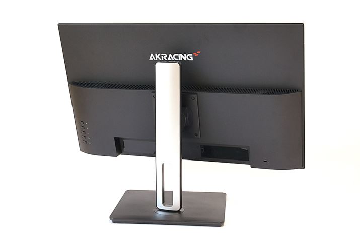 pl݂̂̌38mmiŔ͎10mmjƔɃXBwʂ̃fUC̓XbLĂAwʂ悤ȃX^Cłu₷BX^h́A`g|5`20°AXC[x|30`30°Aԉ120mm܂Œł