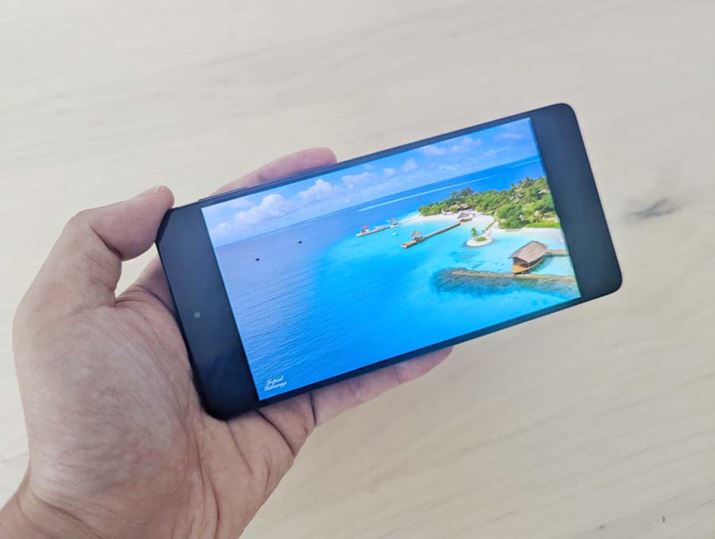 6.7C`̑ʂŊK̖Lȉfy߂uMax VisionL@ELfBXvCvBAndroidX}[gtH̒łɍXybNł邽߁Af⓮悭lɃsb^