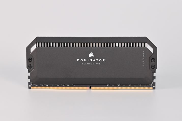 ^̃q[gVN𓋍ځBVʂɂ́uCAPELLIX RGB LEDv𓋍ڂ