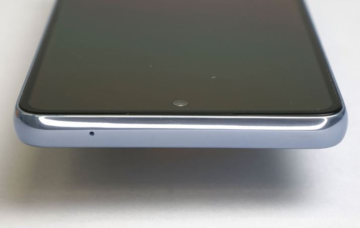 {fBʂɂ͐ڑ|[g{^͔zuȂ