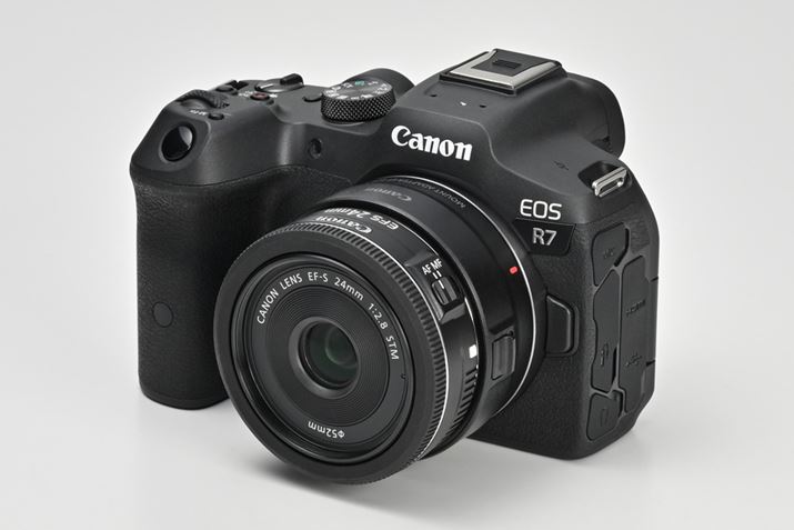 EF-S}Eg̒Pœ_YuEF-S24mm F2.8 STMv𑕒C[W