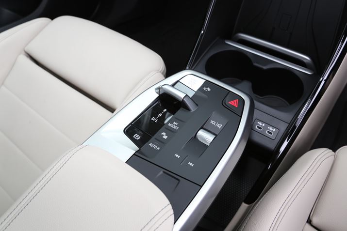 BMWuiDrivevRg[[p~AZ^[R\[͂Ƃۂ