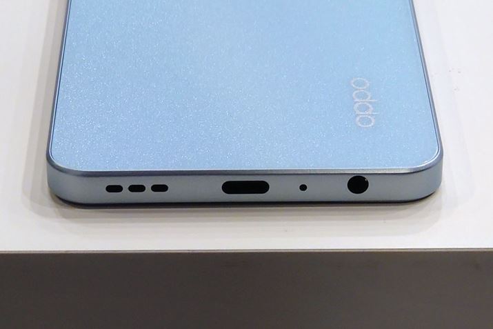 {fBʂɂ́AXs[J[AUSB Type-C|[gAwbhz[qzuBUSB Type-C|[g͍ő18WUSB PDKiɂ}[dɑΉĂ