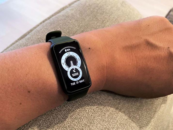 {̂̏dʂ͖16gƂȂyʁBxgĂ28giljȂ̂ŁA1ĂĂAv𑕒ĂaقƂǂȂAXgXt[ȒSnł