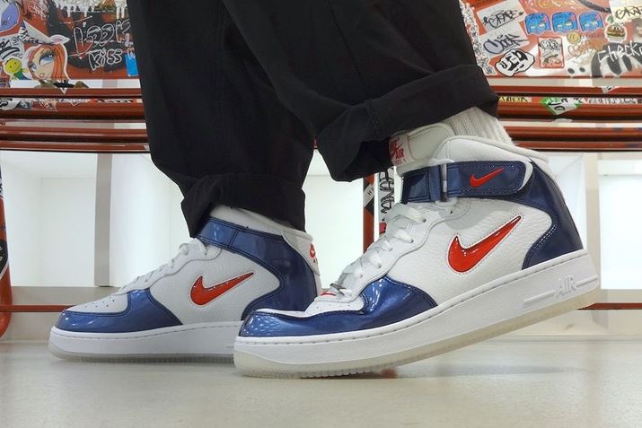 N[ȃJ[OfފŁAẴXg[gɃtBbgI