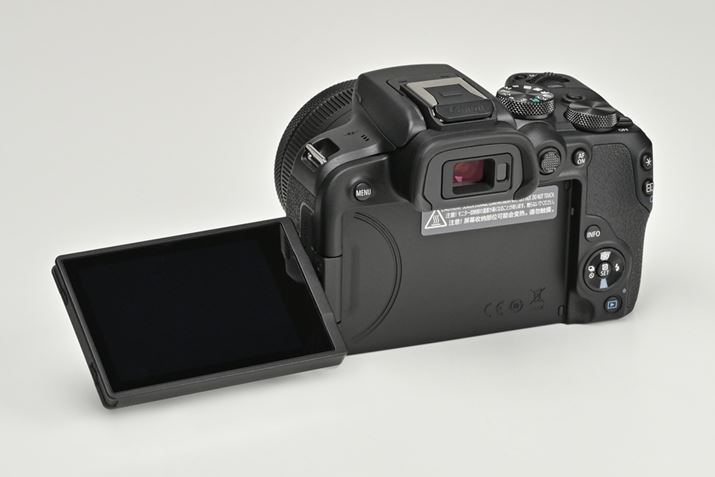 wʂɃ}`Rg[[𓋍ڂ̂쐫̃|CgBtj^[́AuEOS RV[Yv̑fƓlAoAOi3.0^A104hbgjBdqr[t@C_[iEVFj͏ʃf́uEOS R7vƓ236hbg\ŁA{0.95{i35mmZ0.6{jAAC|Cg22mm̃XybN