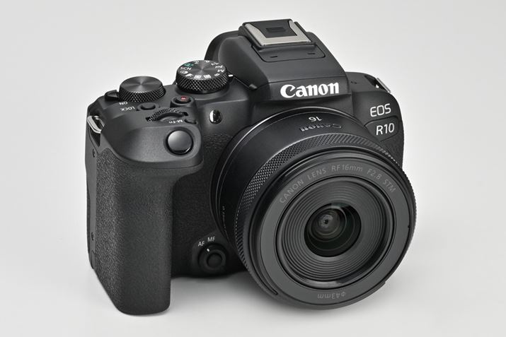 ^EyʂȒLpEPœ_YuRF16mm F2.8 STMv𑕒C[WBuEOS R10vɑgݍ킹ۂ35mmZŏœ_26mm̍LpYƂȂ
