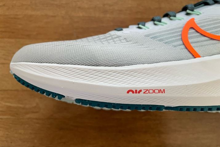 ́uNike ReactvɂNbVjOƁAOfuiCL GA Y[ yKTX 38v1₵2́uZoom AirjbgvA𓥂ݏoтɔ𔭊