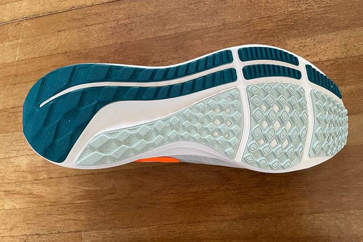 َq̃btqg𓾂p^[񂾃AEg\[B܂Aao[\[RȓT|[gĂ