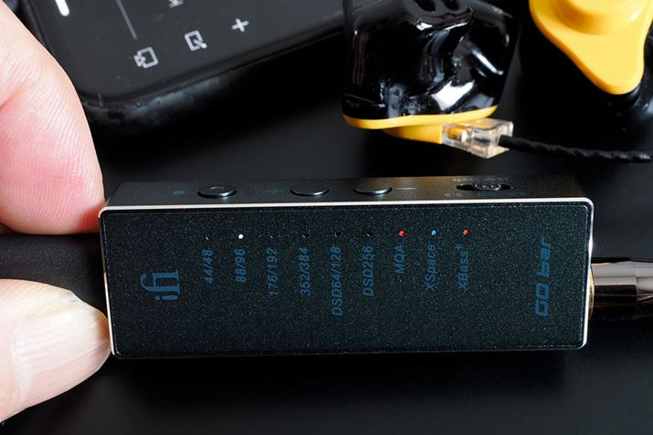 LED̓_ŃTvOgƃrbg[xAuXBass{vuXSpacevON/OFFȂǂmFł