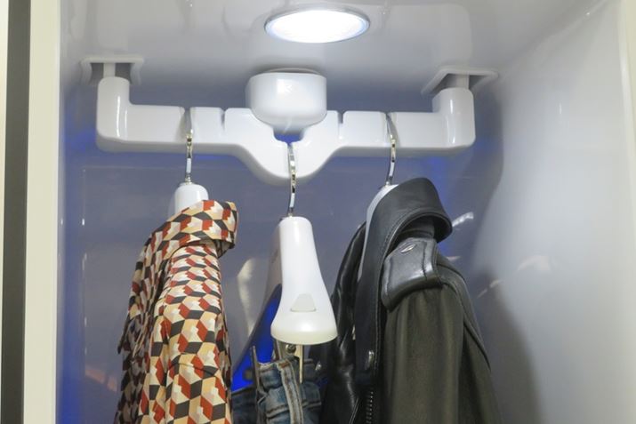 �ő�3���̈ߗނ��������܂����A�t������n���K�[�̐���2�{�B�ǉ��������ꍇ�͕ʓr�w�����K�v�ł��i���i��1�{2,000�~�O��/�ō��j