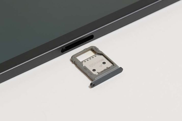 ő1TBmicroSD[J[hɑΉ