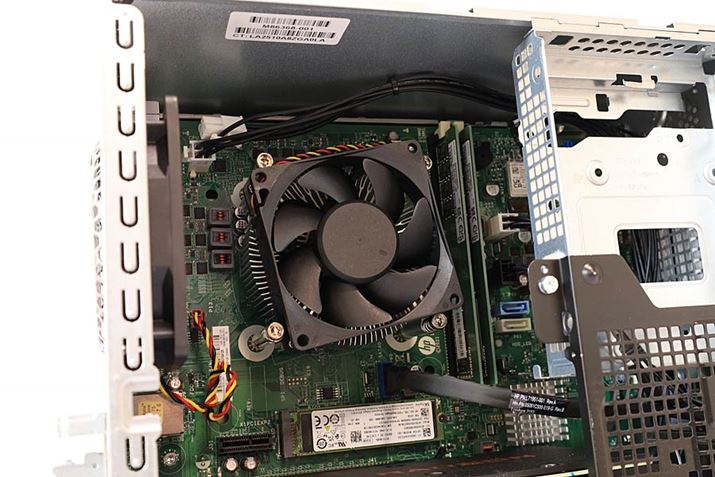 CPU͋B[DDR4-3200MHz2Xbg܂Ă܂