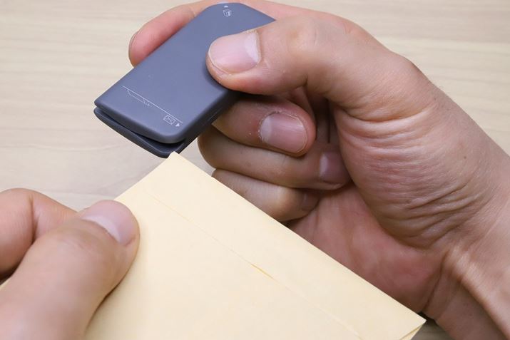 JƂ́A{̌둤̃Xbgɕ^uʂācc