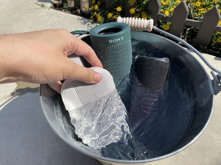 ܂ɏĎނȂ炳Vт̃I`ɂȂĂ܂BluetoothXs[J[