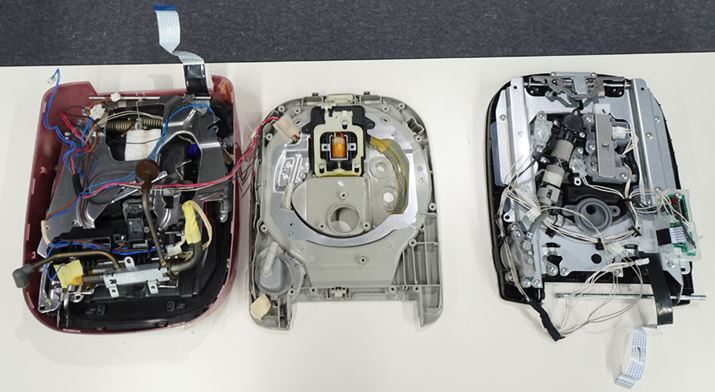 ӂ̓@\̈ႢBʐ^{[ƌ\\ChŁAʐ^EA[^[]邱ƂŌقJĈ͂郂[^[ł