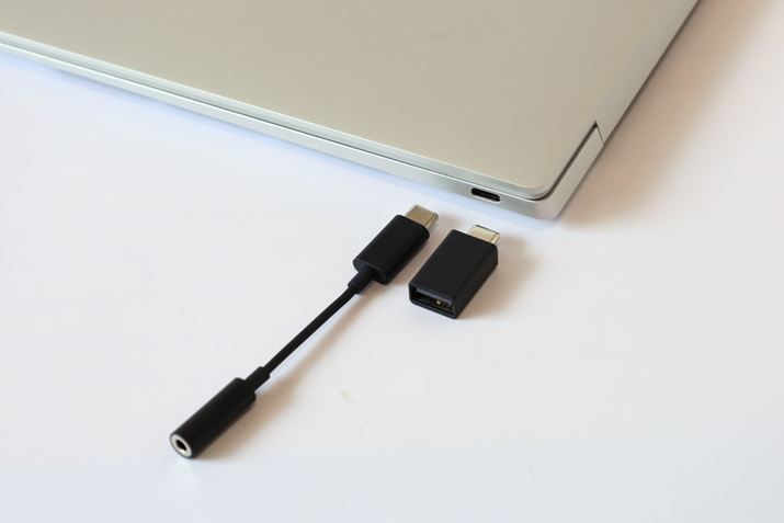 USB-C - USB-A 3.0A_v^[USB-C - 3.5mmwbhZbgA_v^[
