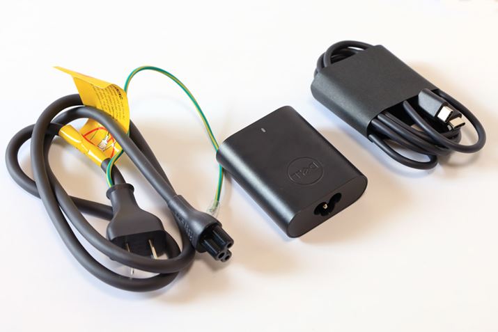 ACA_v^[̂̓RpNgijBUSB C - USB C̃P[ûŁA낢g肪