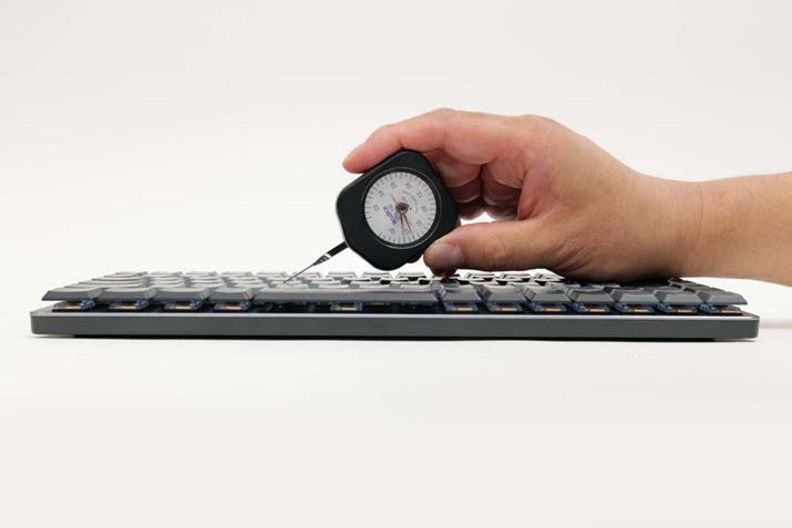 uÉ^N^Cijv̍쓮_͕̉͂0.45N