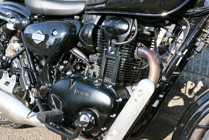 GW͋PCSOHC2ouB15.5kwi21PSj5,500rpmŔBJJo[ɂ̓xl̃}[N̍