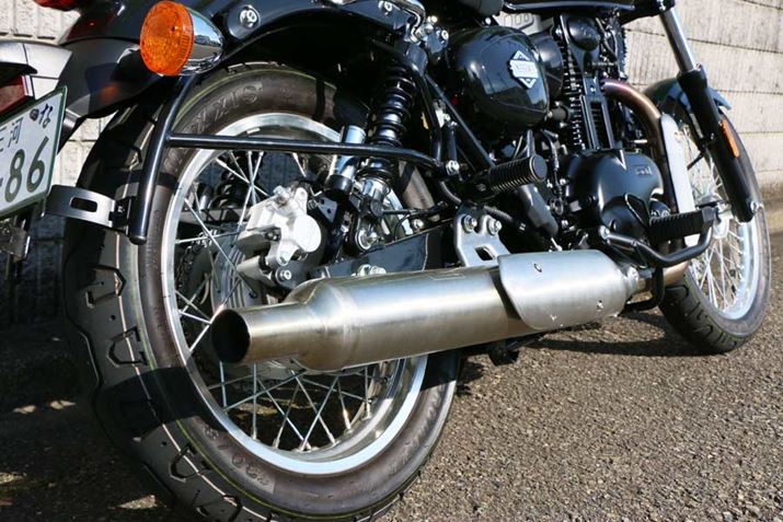 Lvg^CvƌĂ΂NVJȃfUC̃}t[B\ʂ̓wACdグƂȂĂAq[gK[h