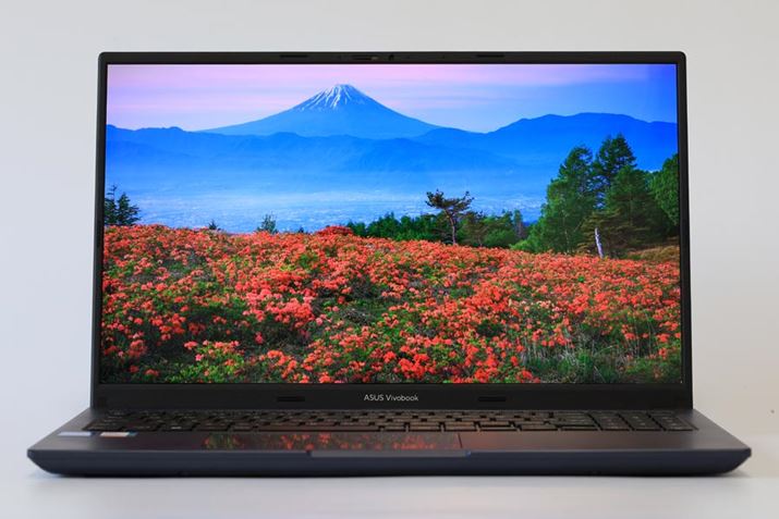 2880×16202.8KL@ELfBXvĆAN₩ōׂȕ\BQ[~Om[gPCł͂ȂAtbV[g120HzɑΉĂBnUIXN[Z[o[ȂǏĂty邽߂̎dg݂荞܂Ă