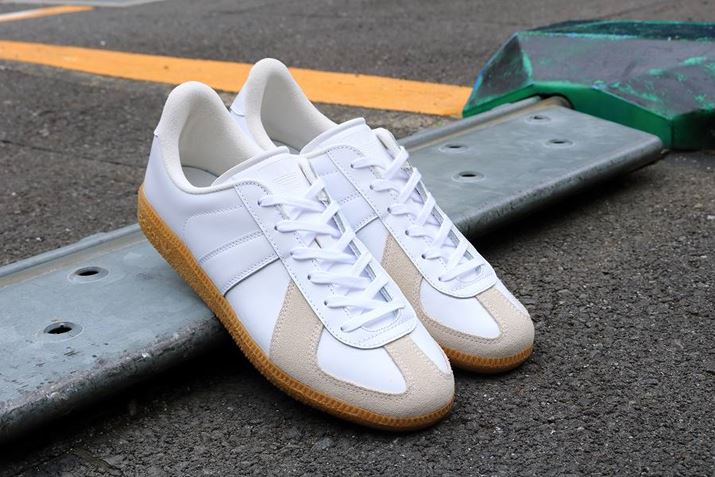 t@bVDX|[ct@܂ł𗸂ɂAfB_XB郉CAbv̒AuȂ񂩌Ƃ邯ǁAĉȂ́HvƂlł낤Al̃fЉI