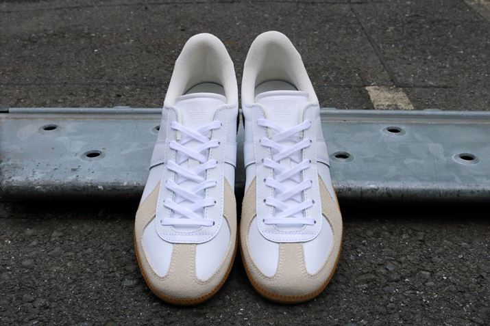 p̂́AAfB_X IWiX́uBWA[~[vizCgj