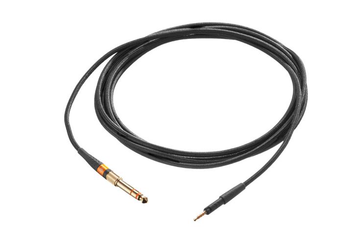 t̓oXP[uBO@ڑ3.5mmAoXdlAwbhz2.5mm4ɃoXƂȂĂ