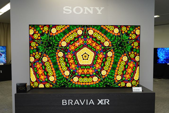 \j[uBRAVIA X95KvV[YBƎ̍LpZpuX-Wide AnglevŎpmۂĂB85/75/65V^3TCYWJ
