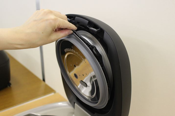 Ԃ̓}OlbgEȂ̂ŁAp`bƂӂɋzt悤ɑłăX}[g