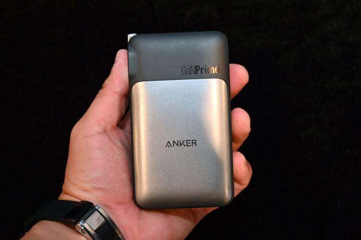 10000mAh̑eʃobe[𓋍ڂAoCobe[ƂĂg鍇vőo65WUSB[du733 Power Bank (GaNPrime PowerCore 65W)vBi14,990~