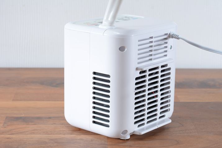 y`Ffq͓d𗬂ƁAfq̏ʂŔMzグAʂł͔MN܂B̍ۂɔḾA{̔wʂ̔rCo܂Aق̂g߂̕Ȃ̂ŁAN[܂gpĂ鎞ɕs͊ɂ