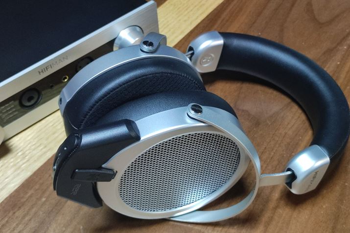 HiFiMANuDEVA Prov̑gݍ킹BBluetoothW[gpCXXjOƉFIȈႢ܂Ȃ