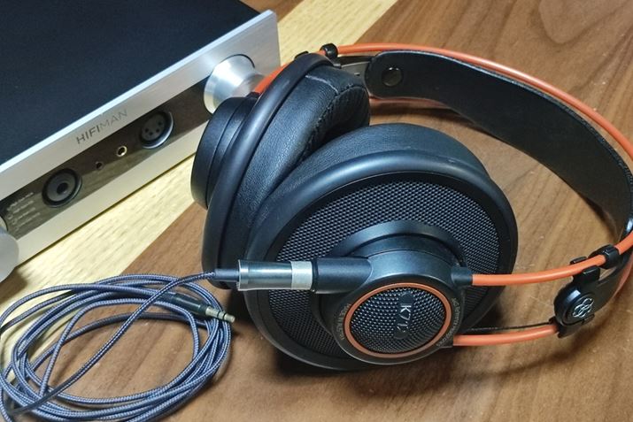 AKGuK712vƂ̑gݍ킹ł́A₩Ɋ