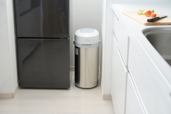 1ɏł鐶S~̍őʂ͖2kgƑeʂȂATCY268ij×365isj×550ijmmƍאgBƂ󂫃Xy[Xɐݒł܂