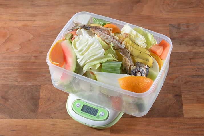 ؁Aʕ̔A̍ȂǁA1kg̐S~pӁBS~͐؂肵A傫ȐS~5cmȉɃJbgďƁAԂ╲ӓx悭Ȃ邻ł