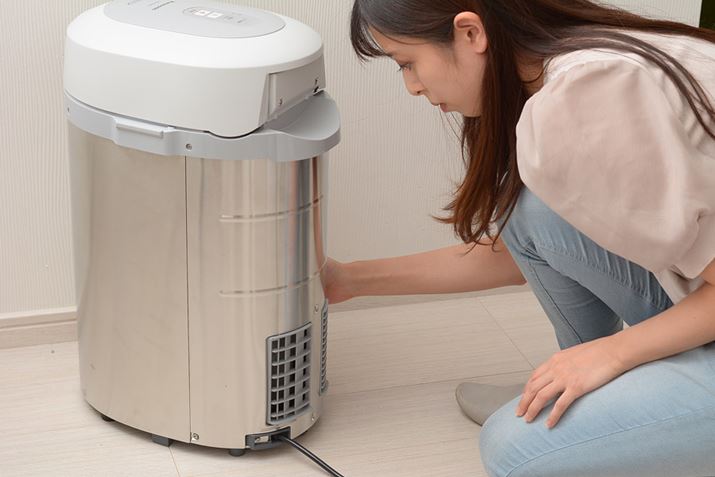 Hł͖{̓ɉoA͂H]܂Ả^]͂قǋCɂȂ܂łBJ^Olł͒ʏ^]42dBA͂񎞂44dBȂ̂ŁA}قƓ炢̑xłB܂A{̔wʂ̔rCrCo܂Av`ipWEG}̂Ȃ̂AS~̃jIC͂قڊ܂ł