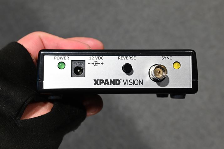 uVPL-XW7000v͎ʐ^̂悤ȃT[hp[eB3DVNG~b^[ڑ邱ƂŁA3DΉł