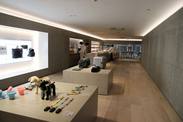 2022N730A_ސ쌧ls`kɁuHyundai JX^}[GNXyGXZ^[lvI[vB1Kɂ͓WA[ԁAԂ̂قA2022N9ғ\ZEVpHꂪA2Kɂ̓uhWXy[XڋqEWݒuĂ