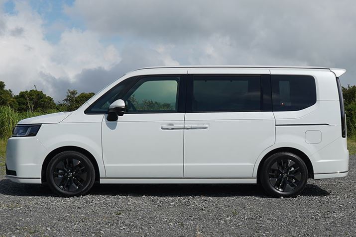 S4,830mmiSPADAjAzC[x[X2,890mmɊgBڂ炵đOɒȂۂ͋c܂Aŏ]a͑傫Ȃ炸Ai萫̃bg