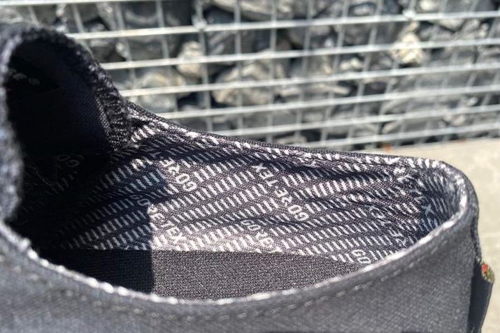 Ci[ɂ́AuGORE-TEXvt@uNX̗p