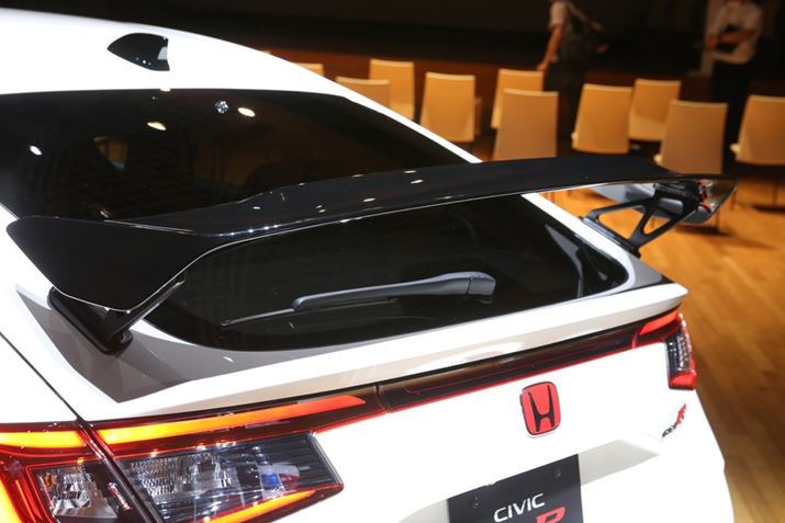 A~_CLXgXe[̗pA\⎿߂ꂽAX|C[