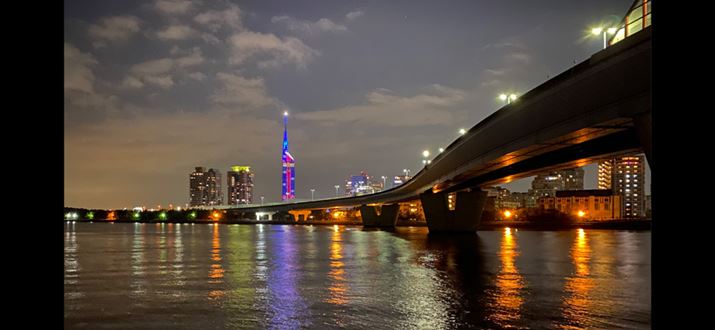 X}zɂƑSʕ\ɁiĐʂ̓C[Wj