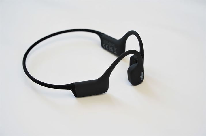 BluetoothȂǂ̃CXʐM͎g킸A{̂ɊyȂȂǂۑB́AʓIȍ`CzƈقȂ_ł