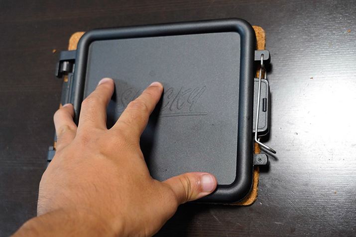 MbƂ͂񂾂ASmF̋ŃbN܂