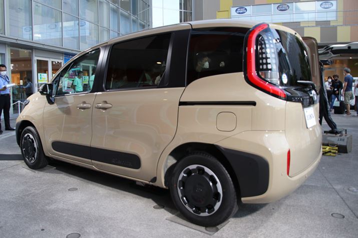 V^uVG^ṽtF_[TChɂ́AveNV[zĂ