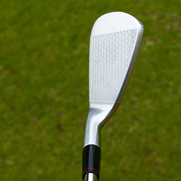 Imt tH[WhACA KUROE#9O`~hACA܂ł́AIŃJ`bƂĂ܂i#5A#7ʐ^QƁjBO[_Z߂̔Ԏi#9j́Agbvu[hɂۂ݂A炩{[^ԃC[W₷`ɁBS̓IɌyO[XlbNŃV[vłA₳ȕ͋CXĂ܂